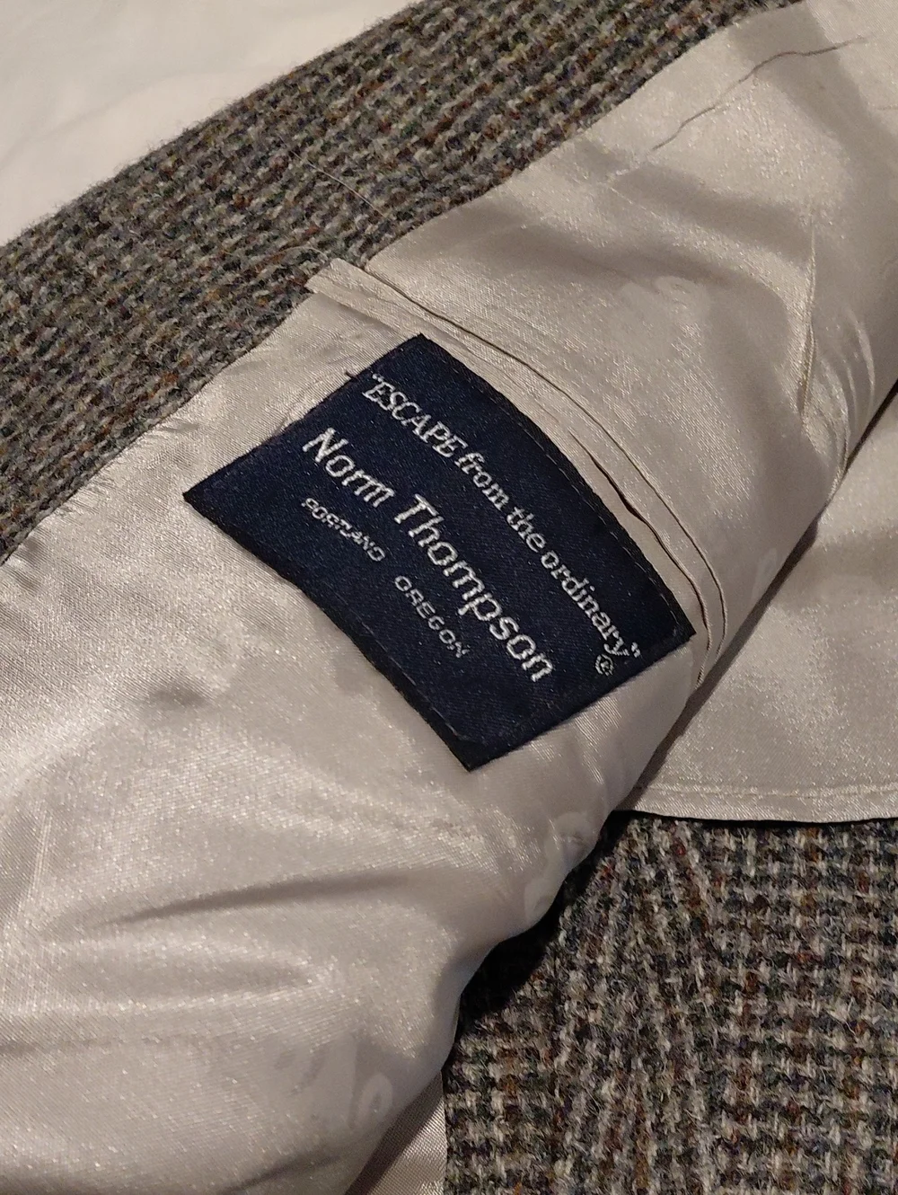 Vintage Norm Thompson Gray Harris Tweed Sport Coat 44R Dark Academia